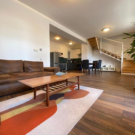 2 Bedroom 107 M2 Loft With Balcony Budapest Exterior photo