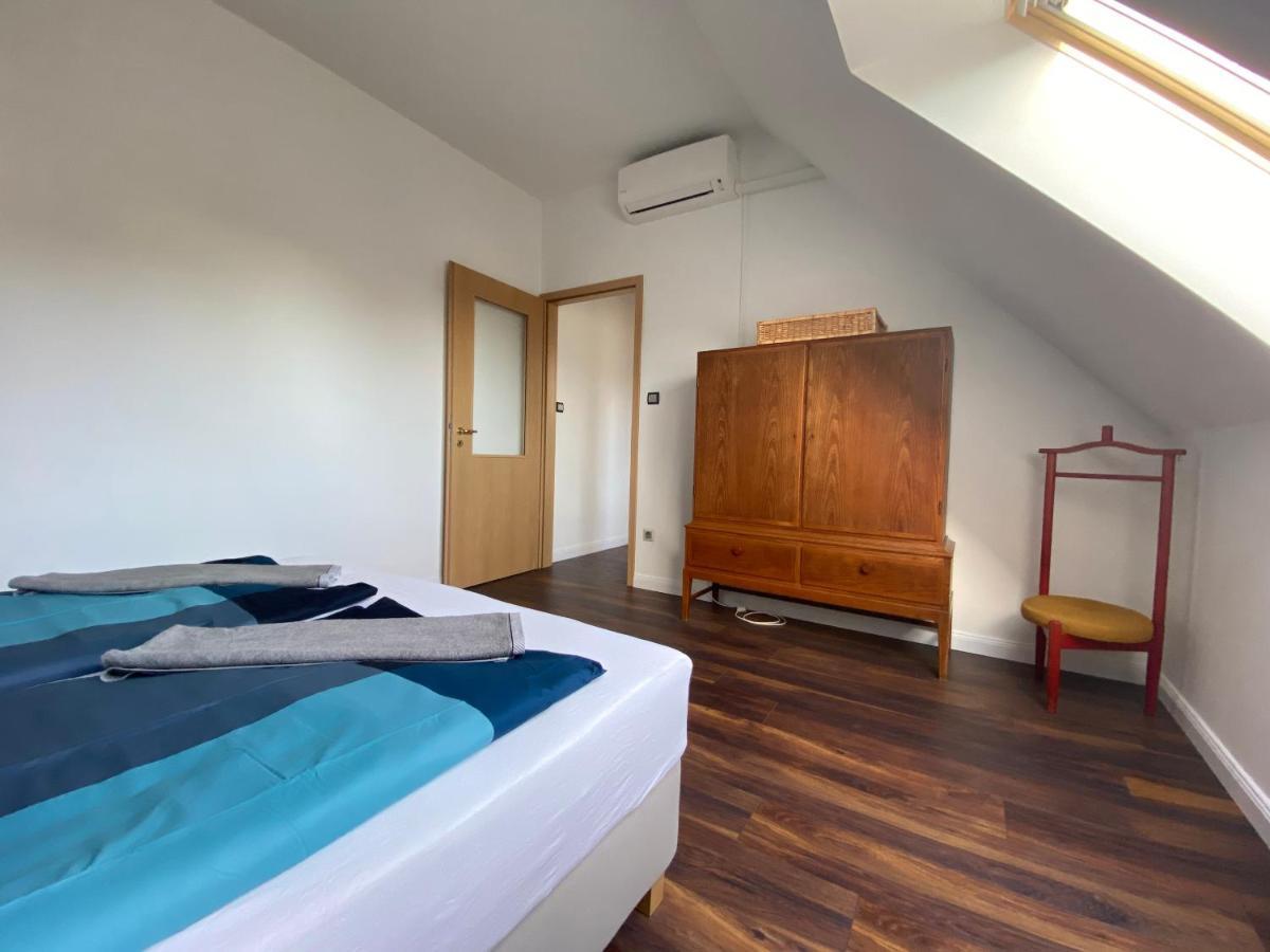 2 Bedroom 107 M2 Loft With Balcony Budapest Exterior photo